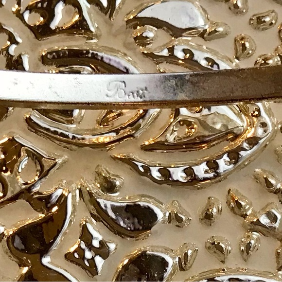 2 Ladies Necklaces Large Pendant Costume Jewelry Silver & Gold Color Marked - Picture 12 of 16